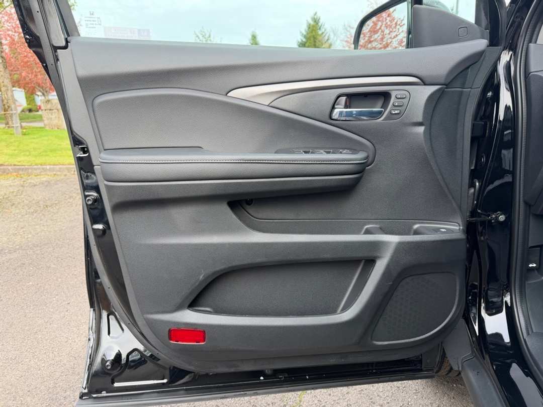 2026 Honda Ridgeline RTL - Image 11