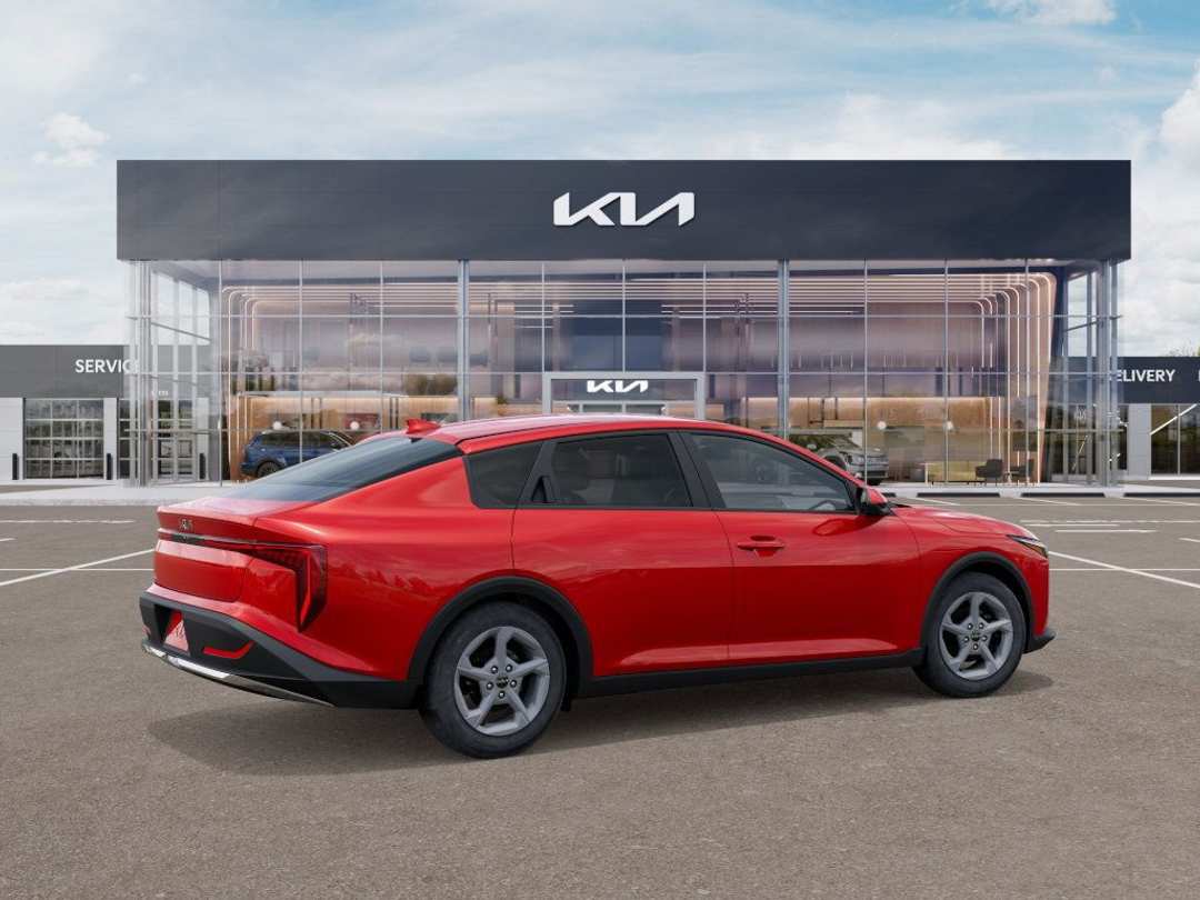 2025 Kia K4 LXS - Image 6