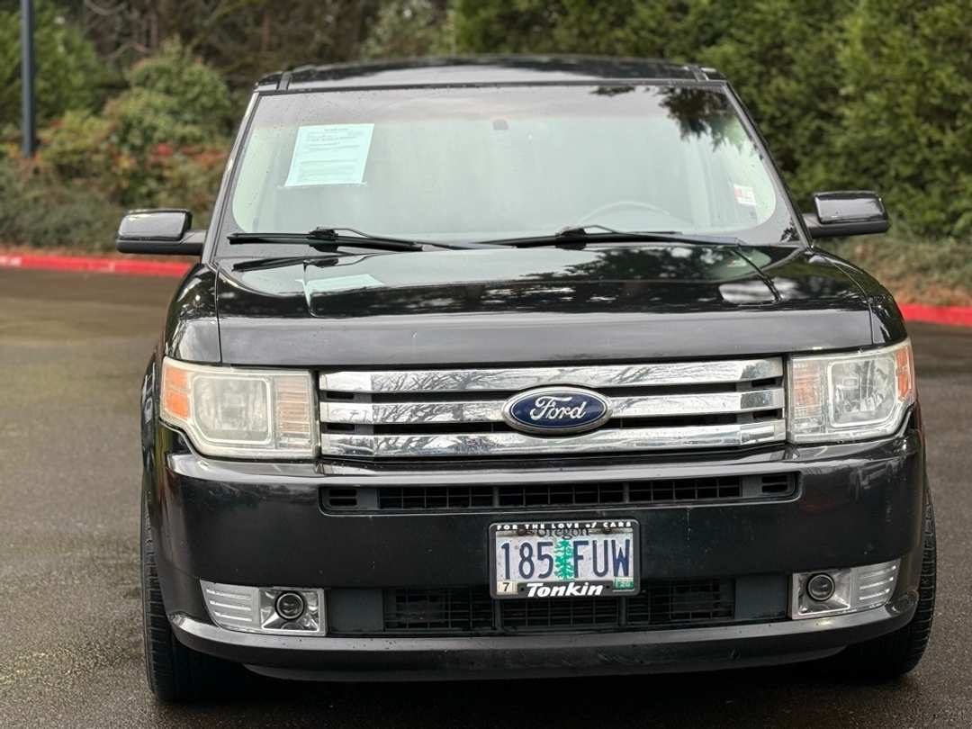 2011 Ford Flex SEL - Image 2