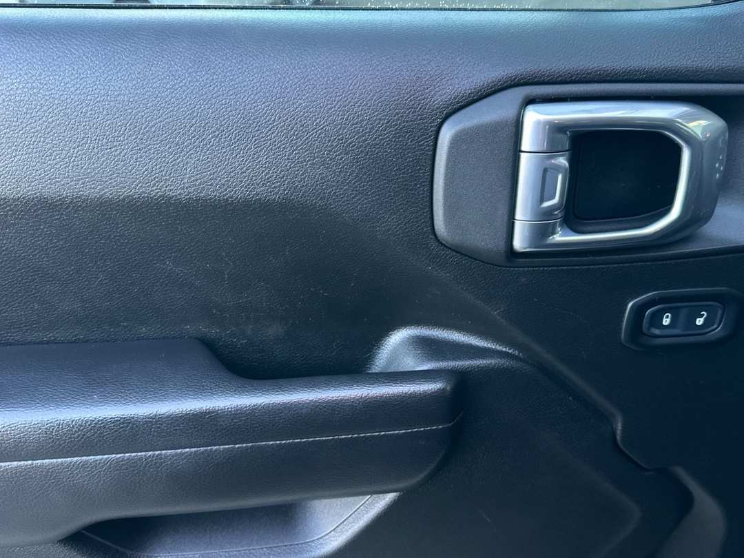 2021 Jeep Gladiator Rubicon - Image 10