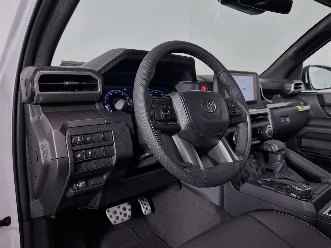 2026 Toyota Tacoma TRD Sport - Image 9