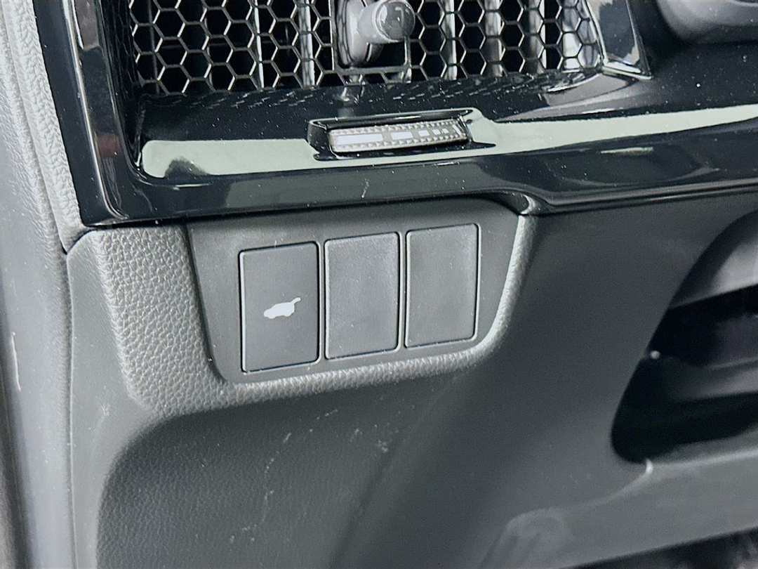 2026 Honda CR-V Sport Touring - Image 10