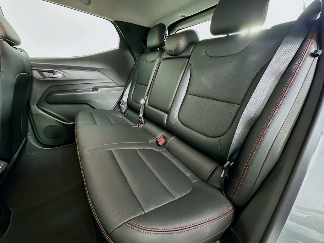 2027 Chevrolet Bolt Ev - Image 24