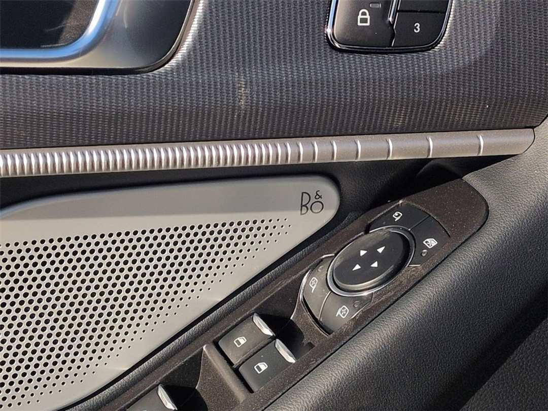 2026 Ford Explorer ST - Image 11