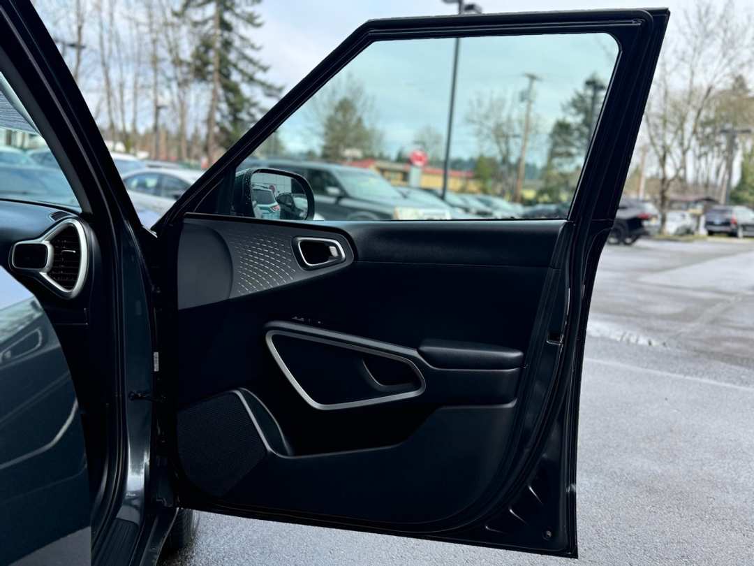 2024 Kia Soul LX - Image 15