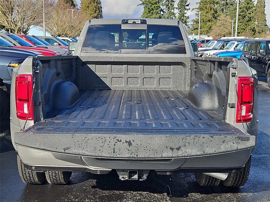 2026 Ram 3500 Laramie - Image 24