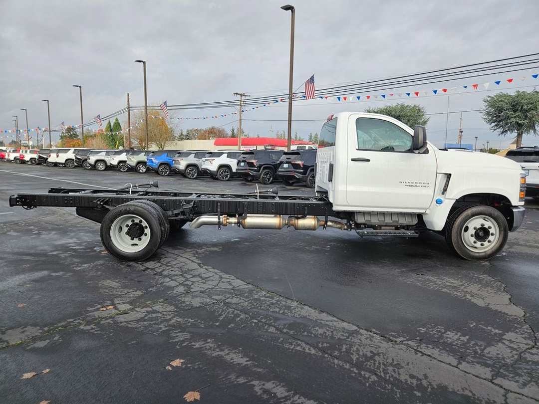 2025 Chevrolet Silverado 4500Hd - Image 7