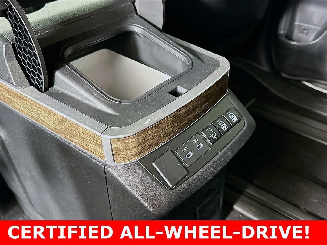 2025 Toyota Sienna Platinum - Image 26