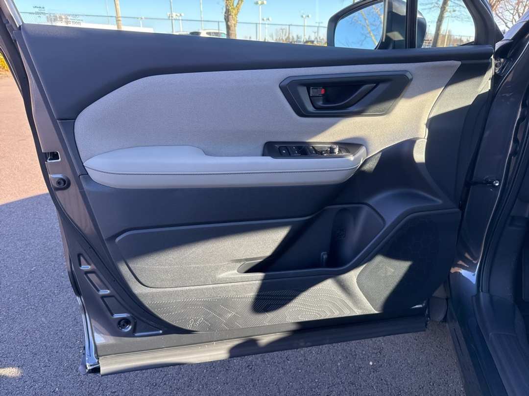 2026 Subaru Forester Base - Image 11