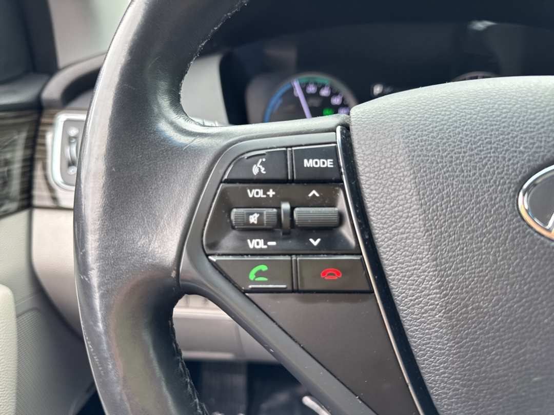 2016 Hyundai Sonata Limited - Image 34