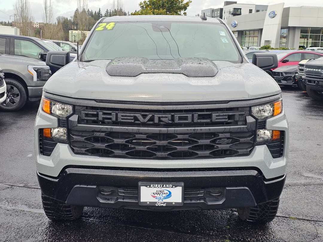 2024 Chevrolet Silverado 1500 Custom Trail Boss - Image 2