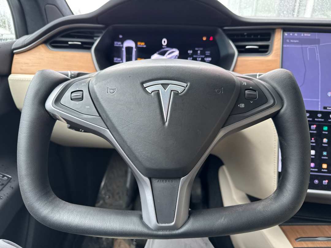 2020 Tesla Model X Long Range - Image 20