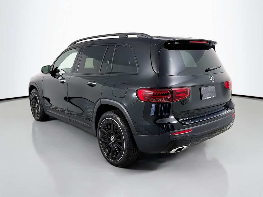 2026 Mercedes-Benz GLB GLB 250 - Image 3