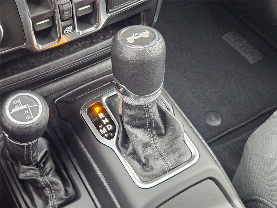 2026 Jeep Wrangler Sport - Image 18