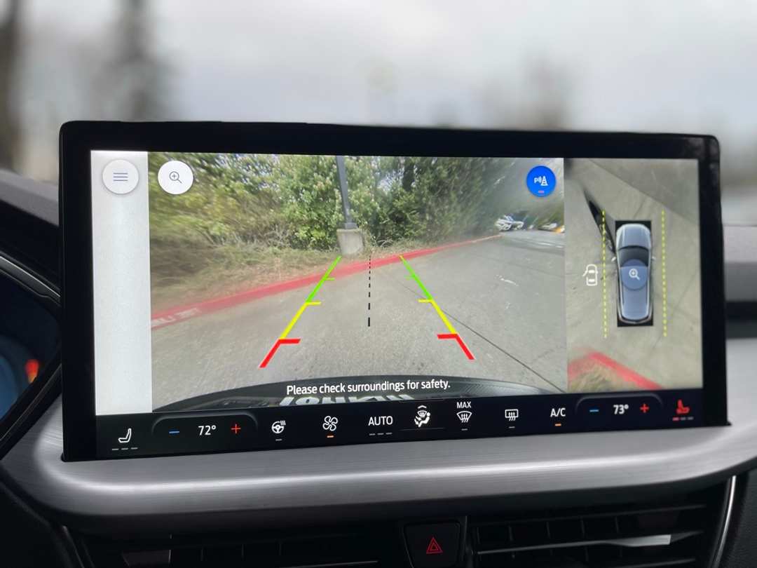 2024 Ford Escape Platinum - Image 17