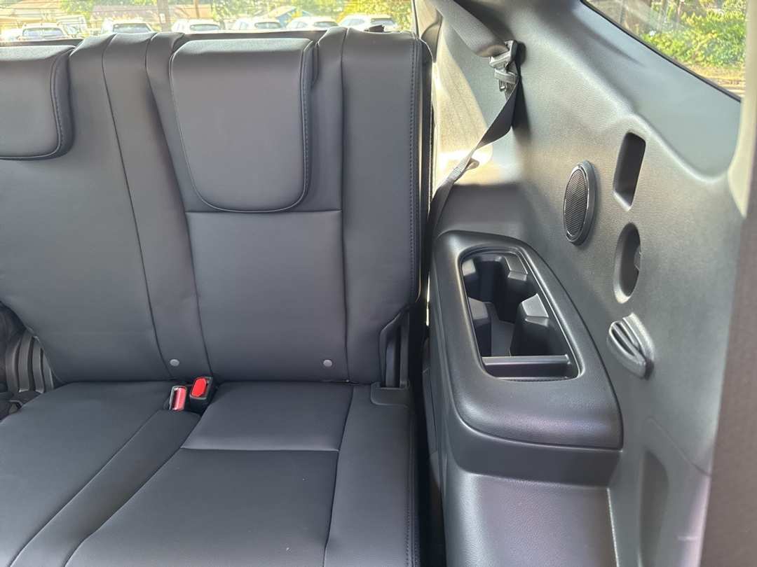 2025 Subaru Ascent Onyx Edition Touring - Image 25