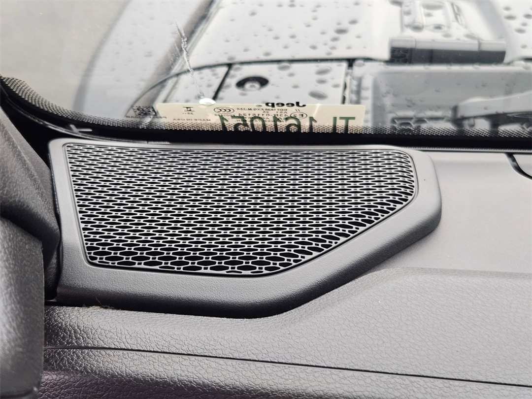 2026 Jeep Gladiator Sport - Image 12