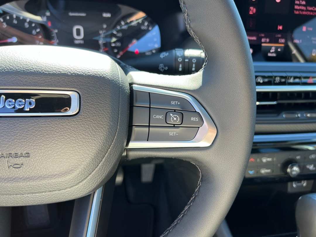 2026 Jeep Compass Latitude - Image 15