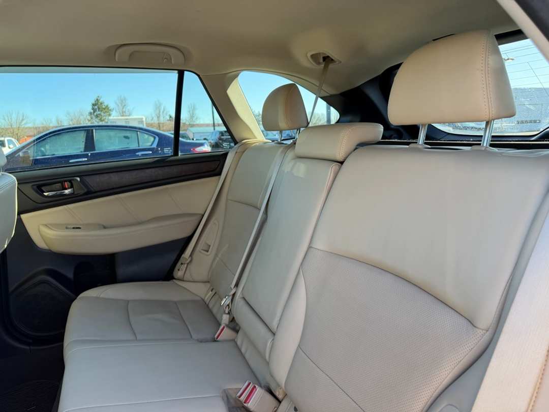 2019 Subaru Outback 3.6R - Image 31