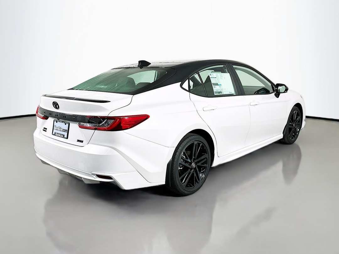 2026 Toyota Camry XSE - Image 7