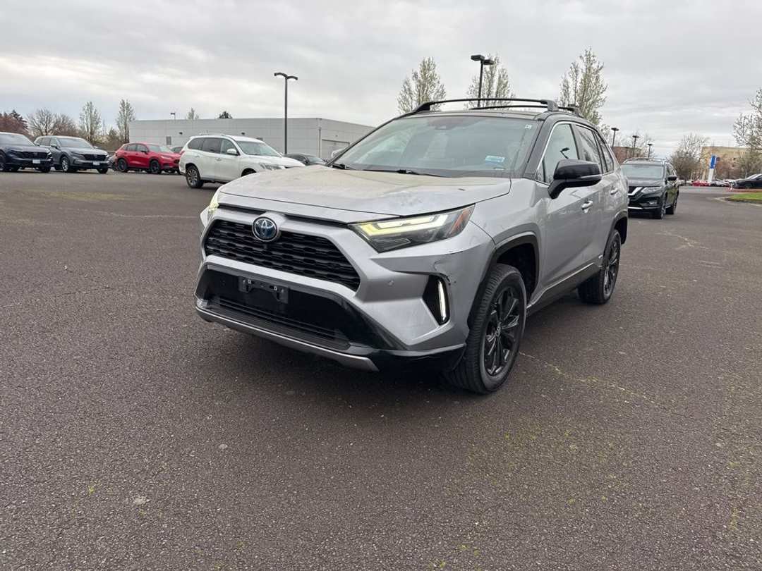 2022 Toyota Rav4 XSE - Image 3
