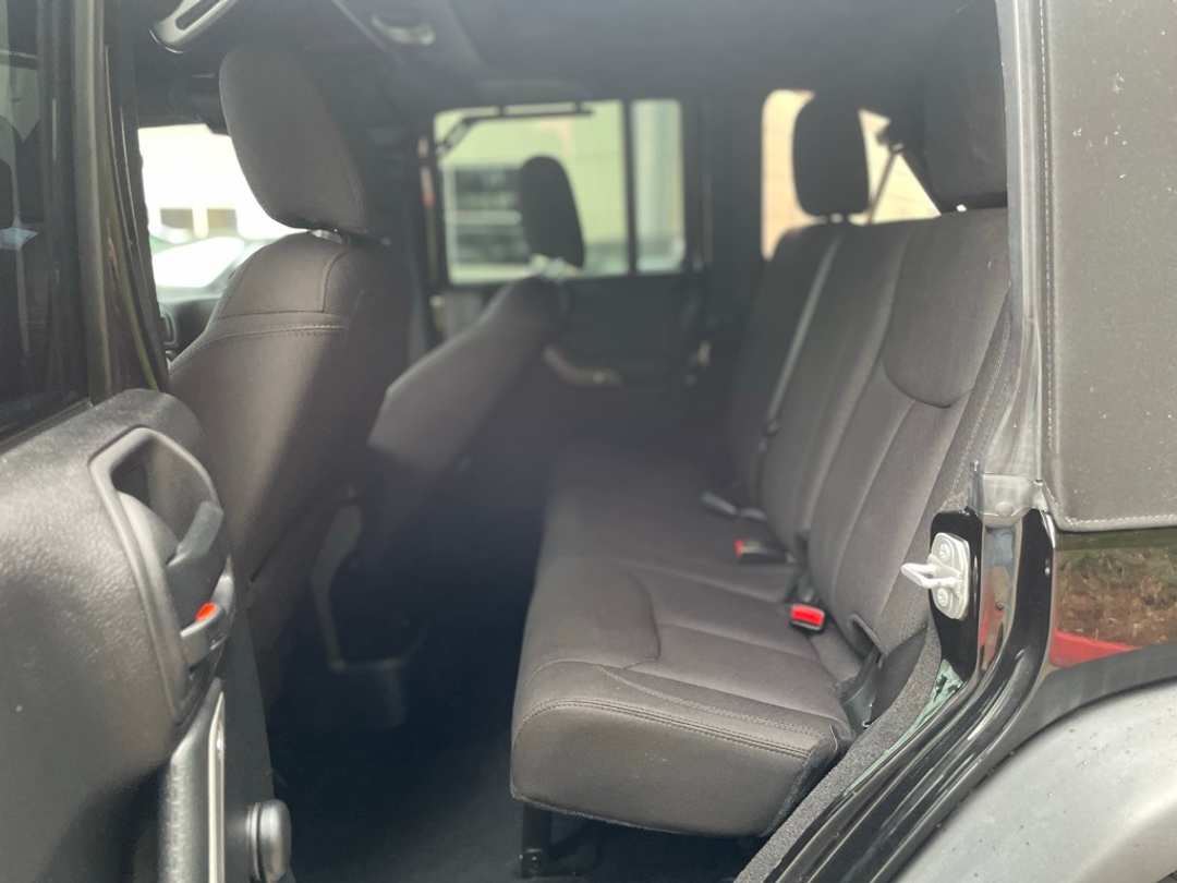 2015 Jeep Wrangler Unlimited Sport - Image 18