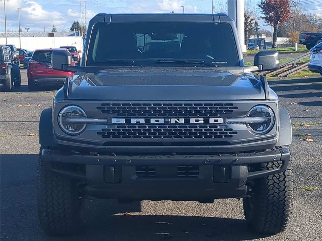 2025 Ford Bronco Badlands - Image 8