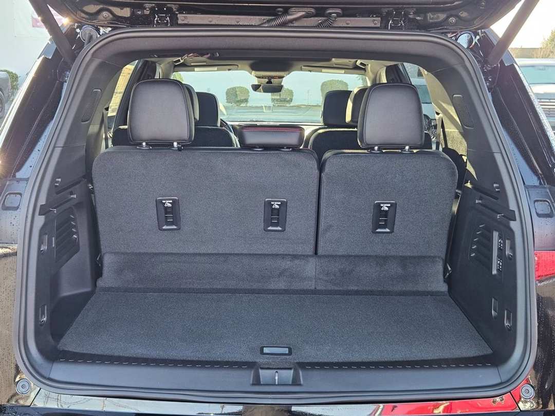 2026 Chevrolet Traverse RS - Image 31