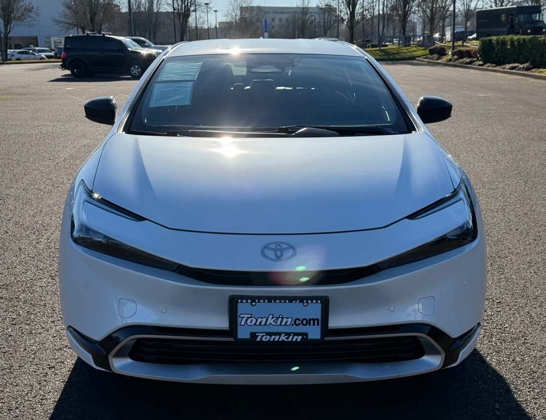2024 Toyota Prius Prime XSE - Image 3