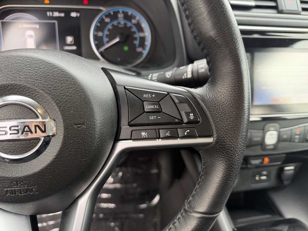 2019 Nissan LEAF SV - Image 17