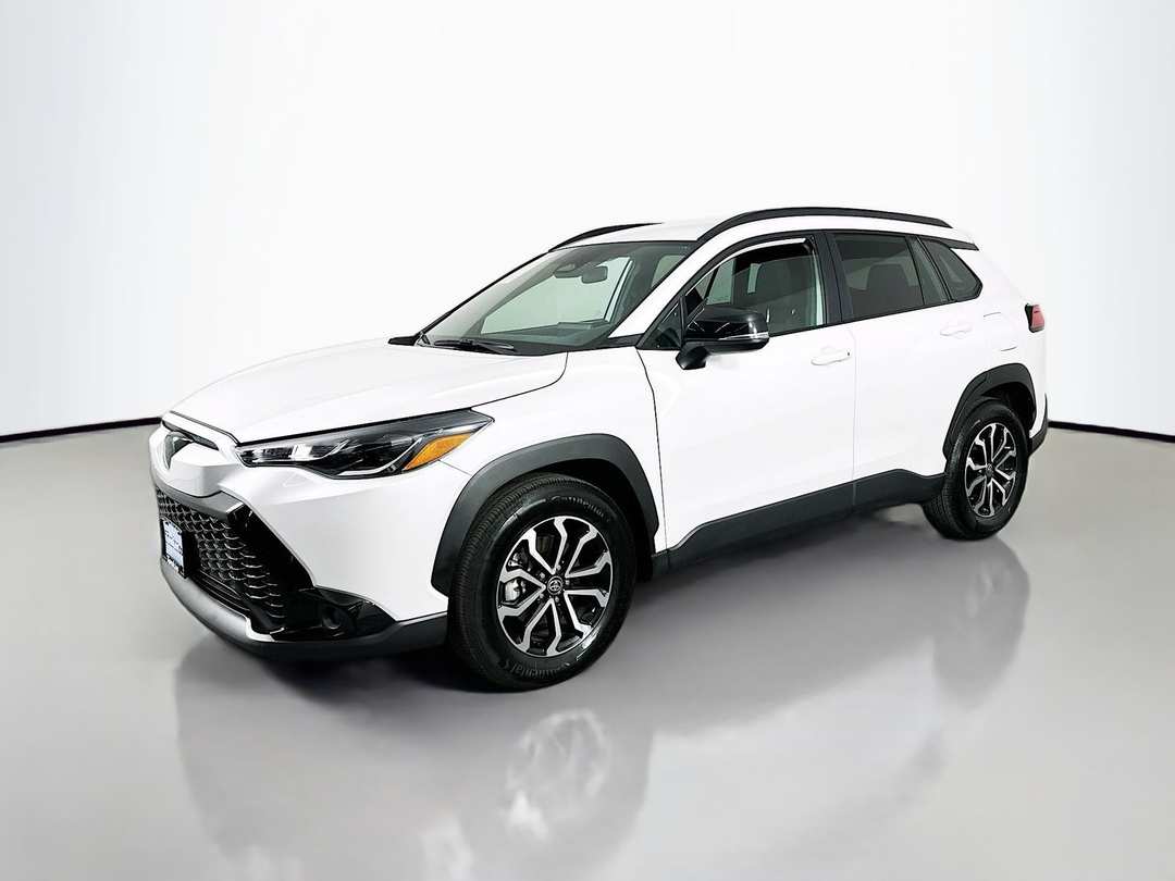 2025 Toyota Corolla Cross Hybrid SE - Image 3