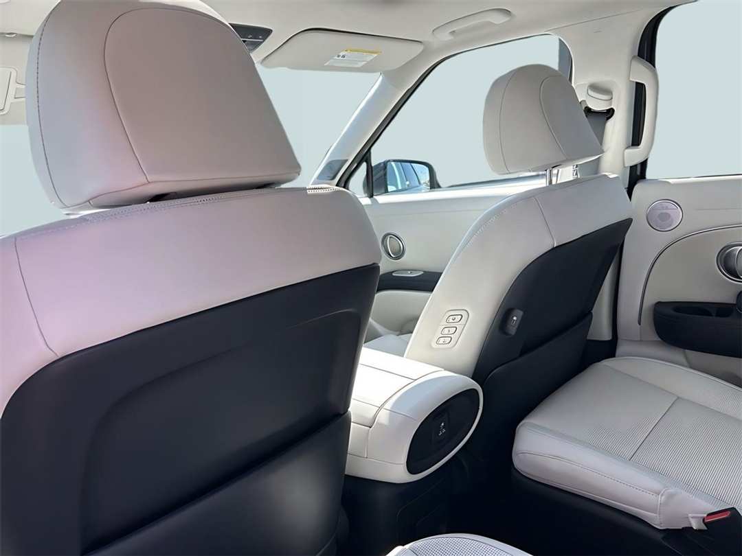 2026 Hyundai Palisade Calligraphy - Image 23