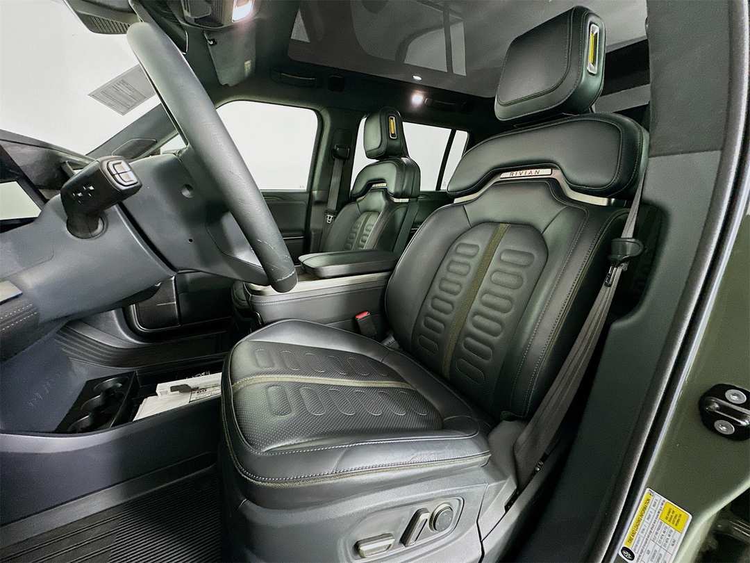 2022 Rivian R1S Launch Edition - Image 21