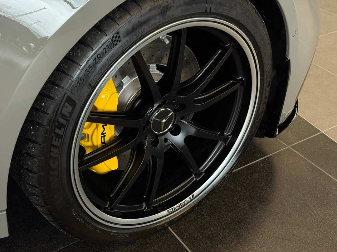 2026 Mercedes-Benz AMG Gt 63 - Image 7