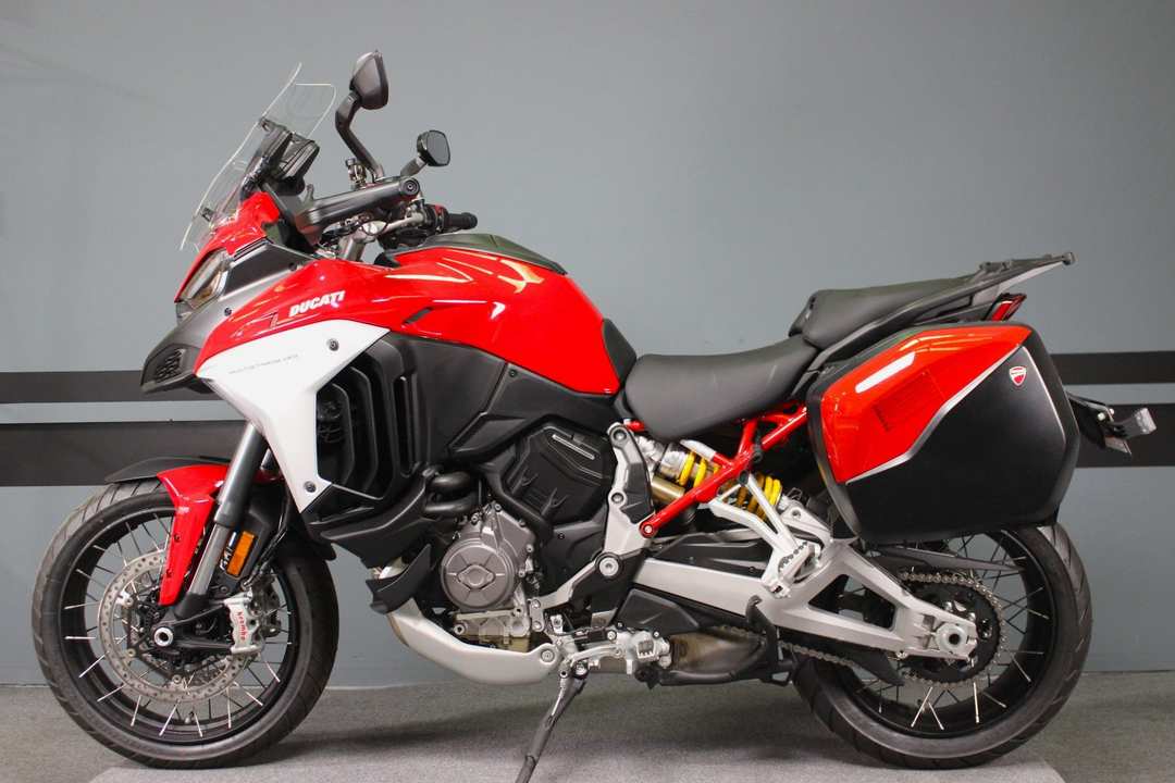 2022 Ducati Multistrada V4 S Travel & Radar Spoked Wheel - Image 4