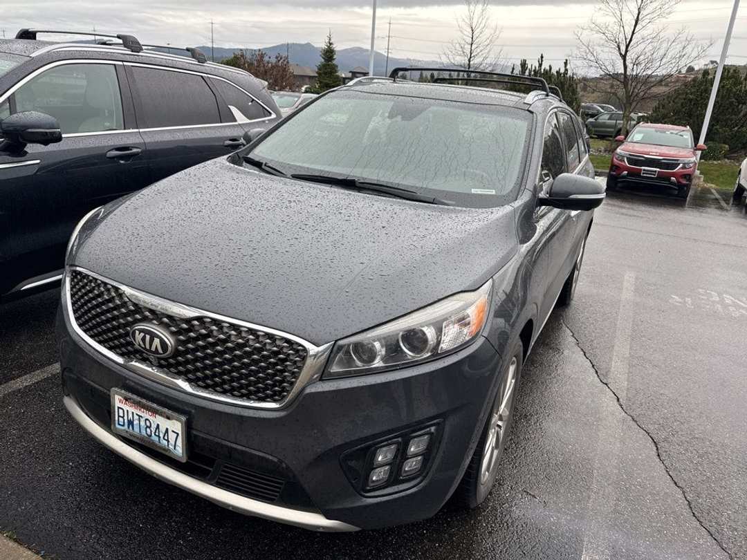 2018 Kia Sorento SX Limited - Image 2