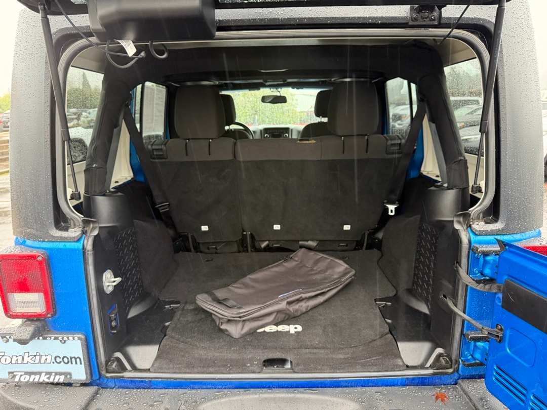 2016 Jeep Wrangler Unlimited Sport - Image 11