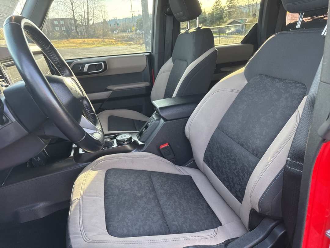 2022 Ford Bronco Wildtrak - Image 14