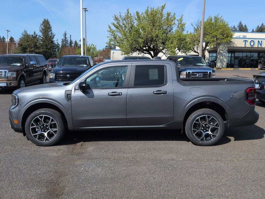 2026 Ford Maverick Lariat - Image 2