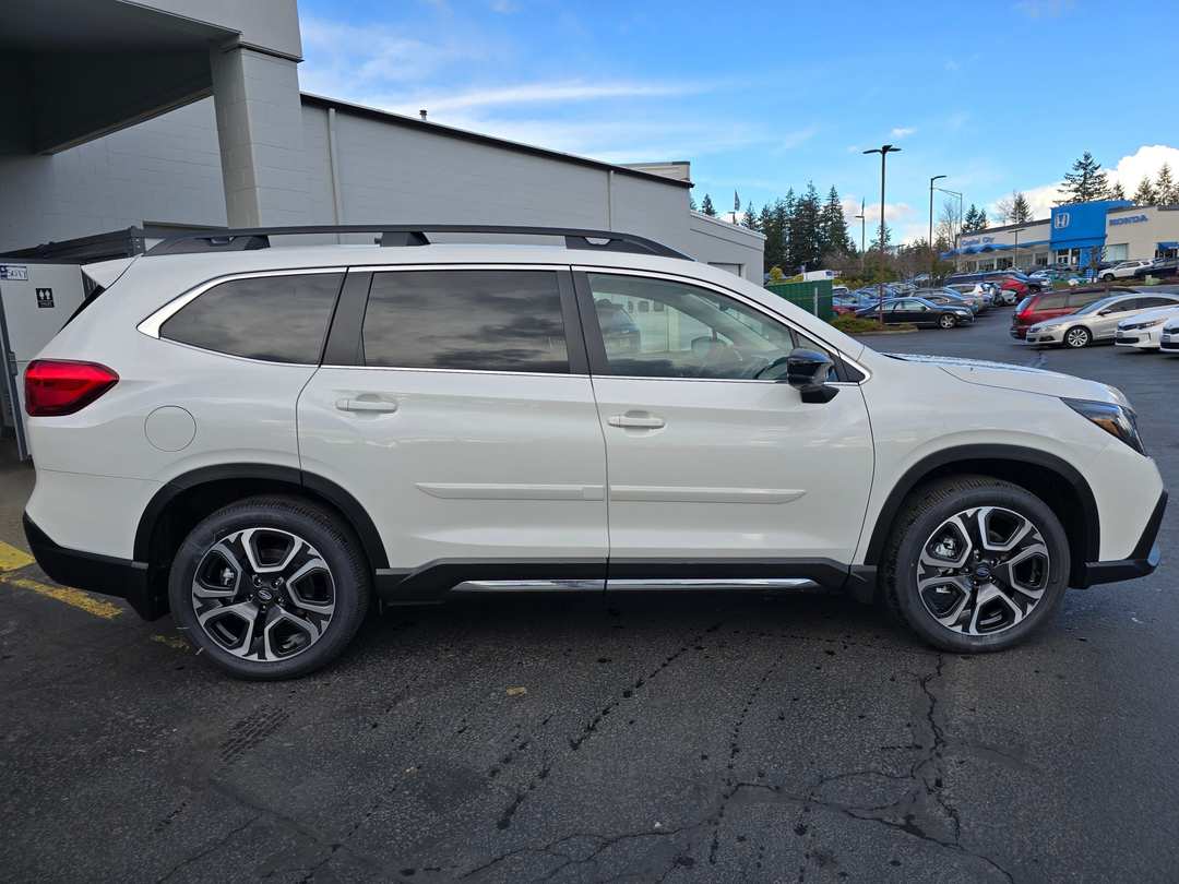 2026 Subaru Ascent Limited - Image 3