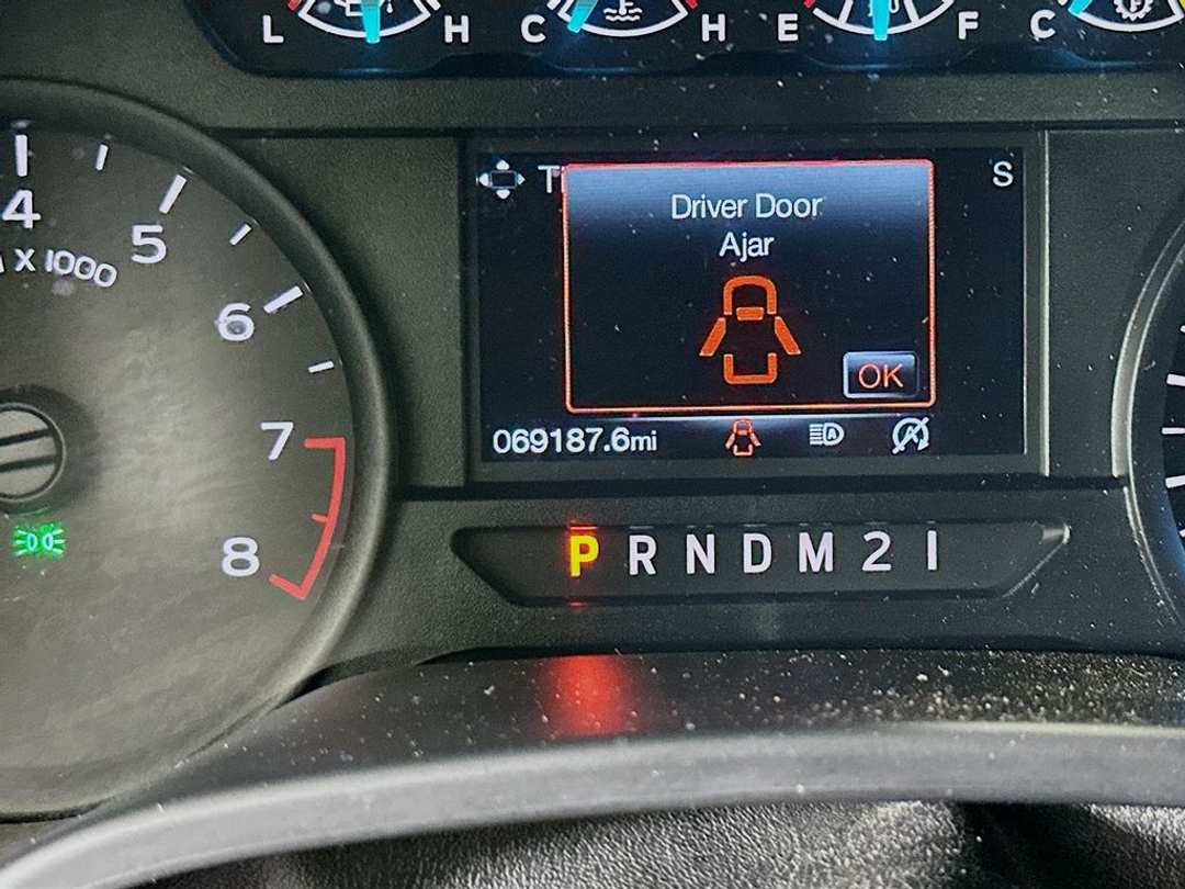 2020 Ford F-150 XL - Image 13