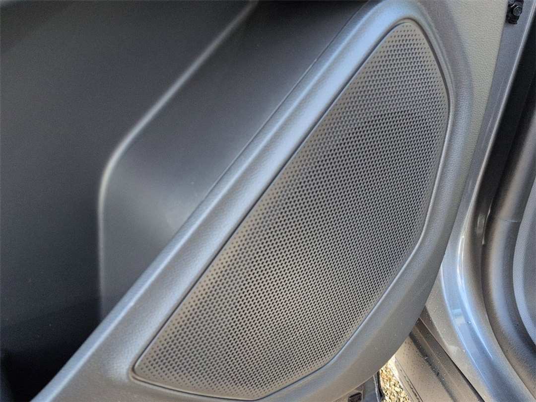 2026 Ford Explorer STLine - Image 11