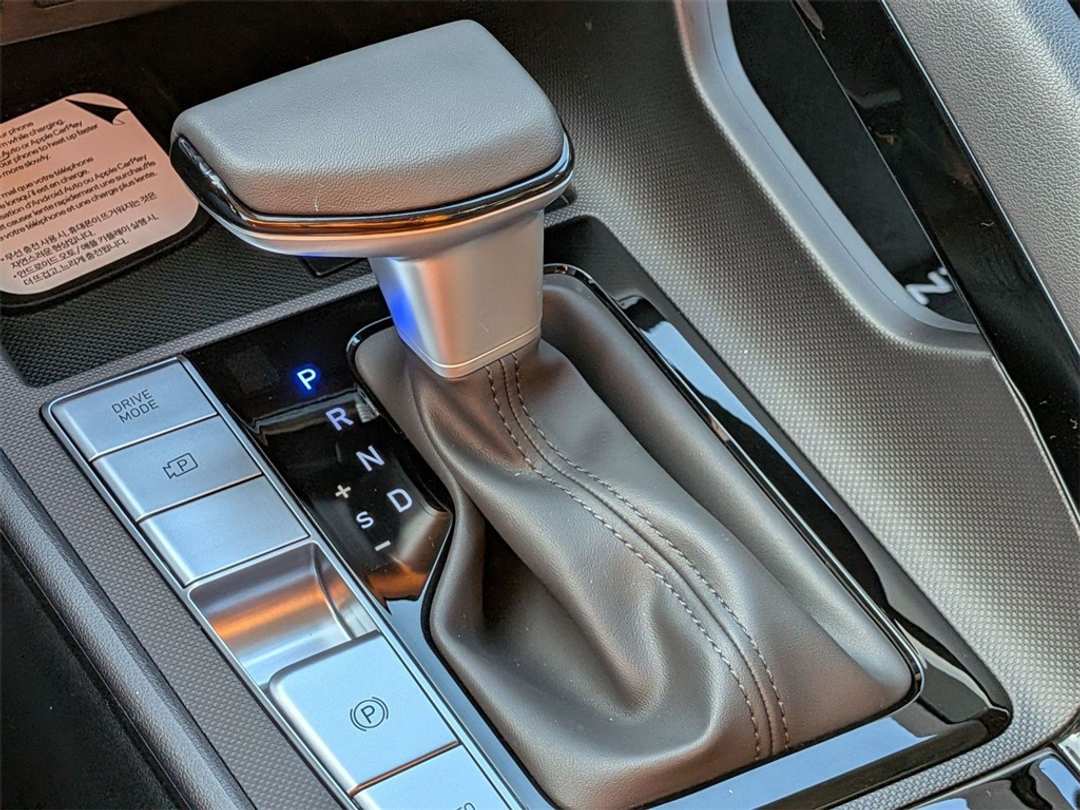 2026 Hyundai Elantra Limited - Image 17