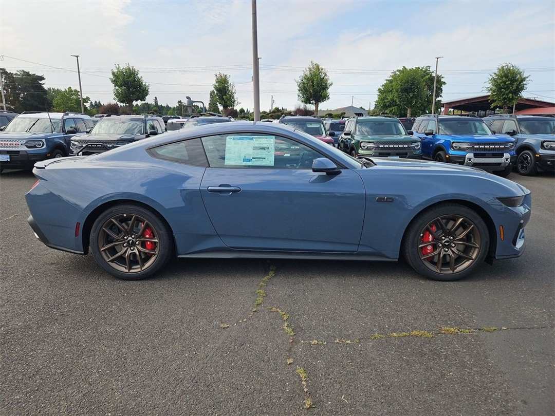 2025 Ford Mustang GT Premium - Image 6