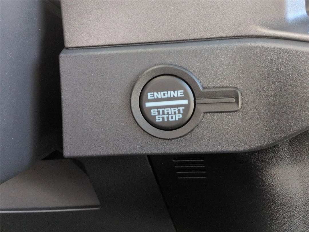 2025 Ford Bronco Big Bend - Image 16