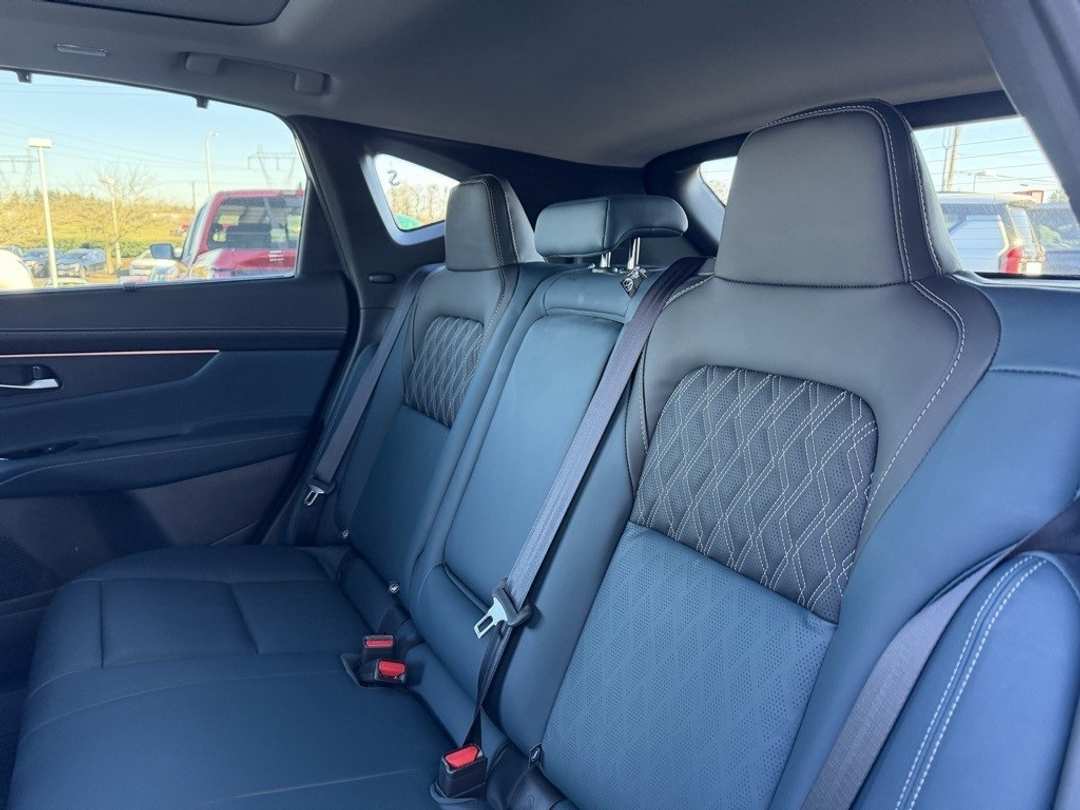 2026 Nissan Murano Platinum - Image 31