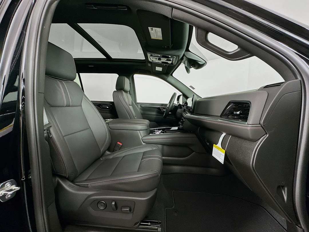 2026 Chevrolet Suburban RST - Image 30