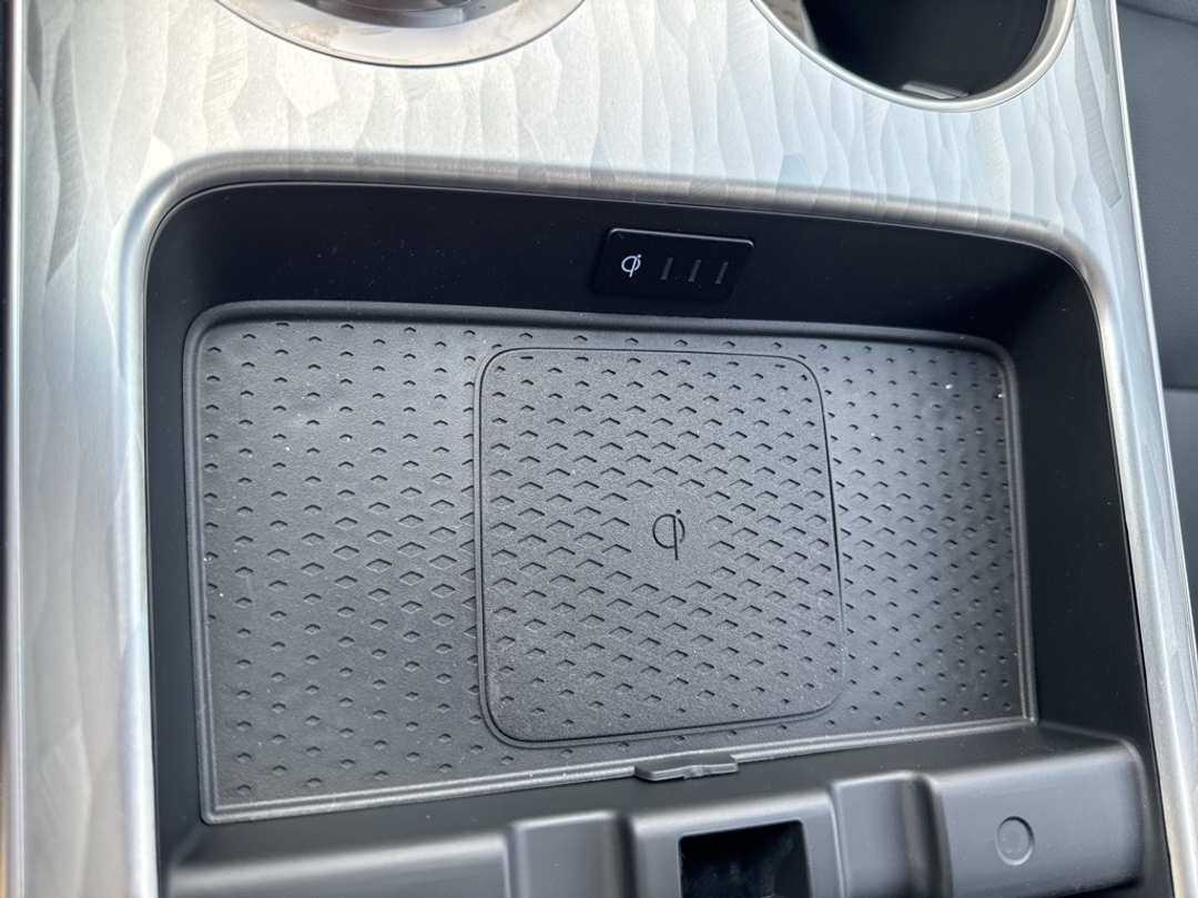 2026 Genesis Electrified Gv70 - Image 32