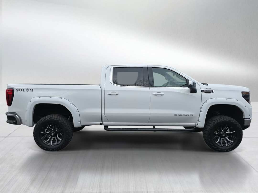 2024 GMC Sierra 1500 SLE - Image 2