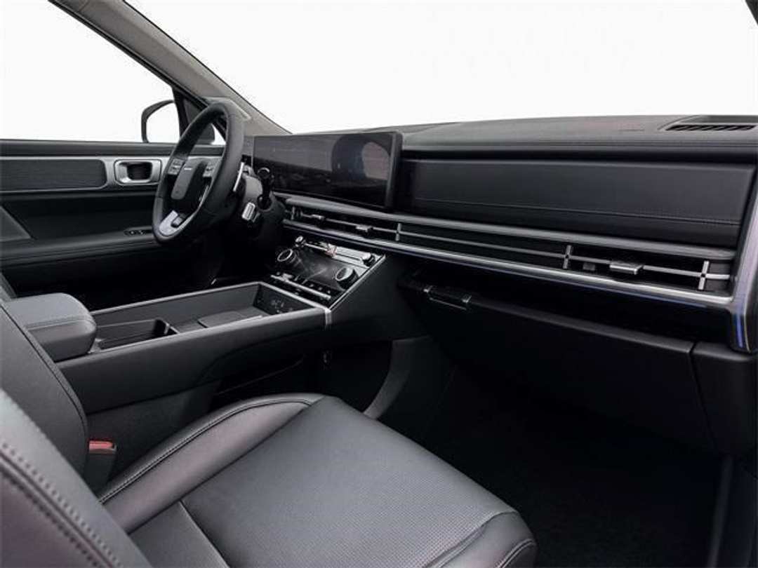 2026 Hyundai Santa Fe Limited - Image 15